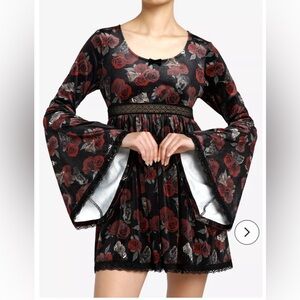 Thorn & Fable‎ Rose Moth Velvet Bell Sleeve
Dress